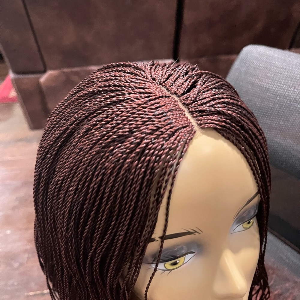 Braided wig - Picture 5 of 6